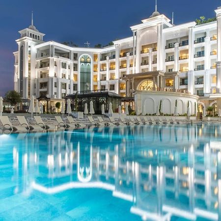 Merit Royal Diamond Hotel & Spa Karavas  外观 照片