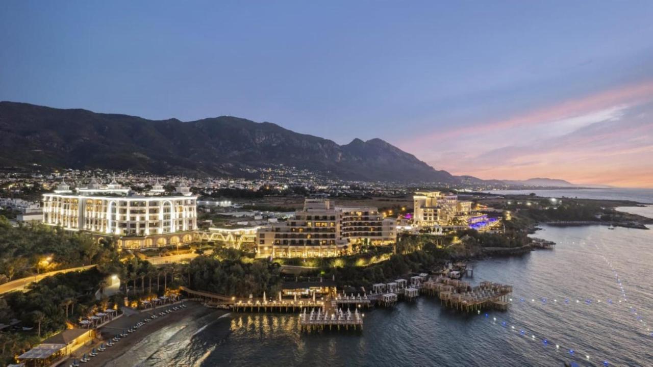 Merit Royal Diamond Hotel & Spa Karavas  外观 照片