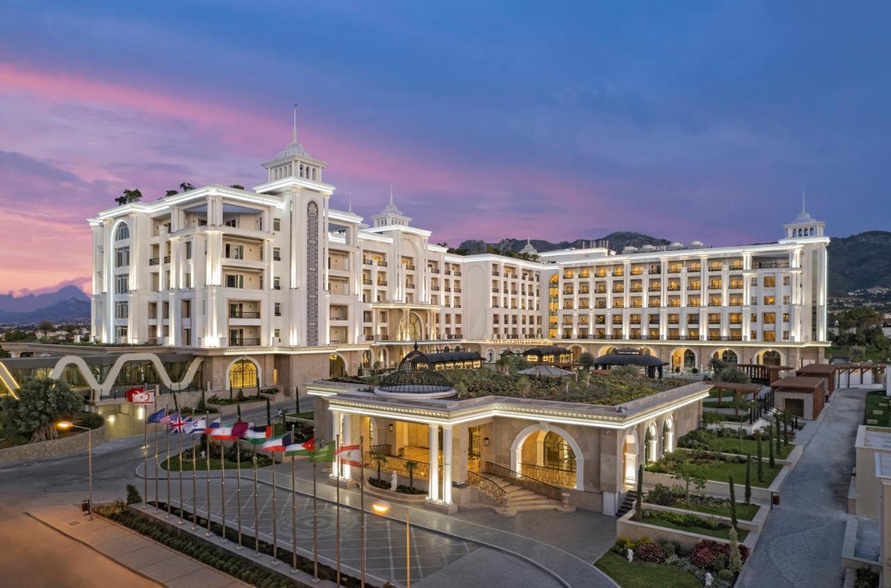Merit Royal Diamond Hotel & Spa Karavas  外观 照片