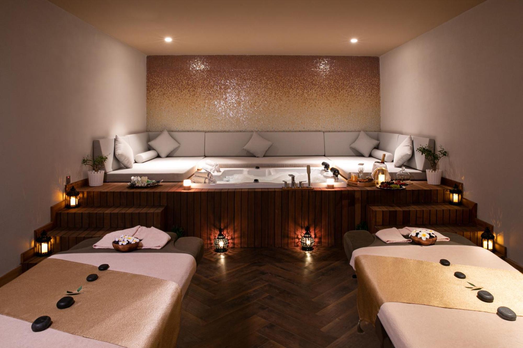 Merit Royal Diamond Hotel & Spa Karavas  外观 照片