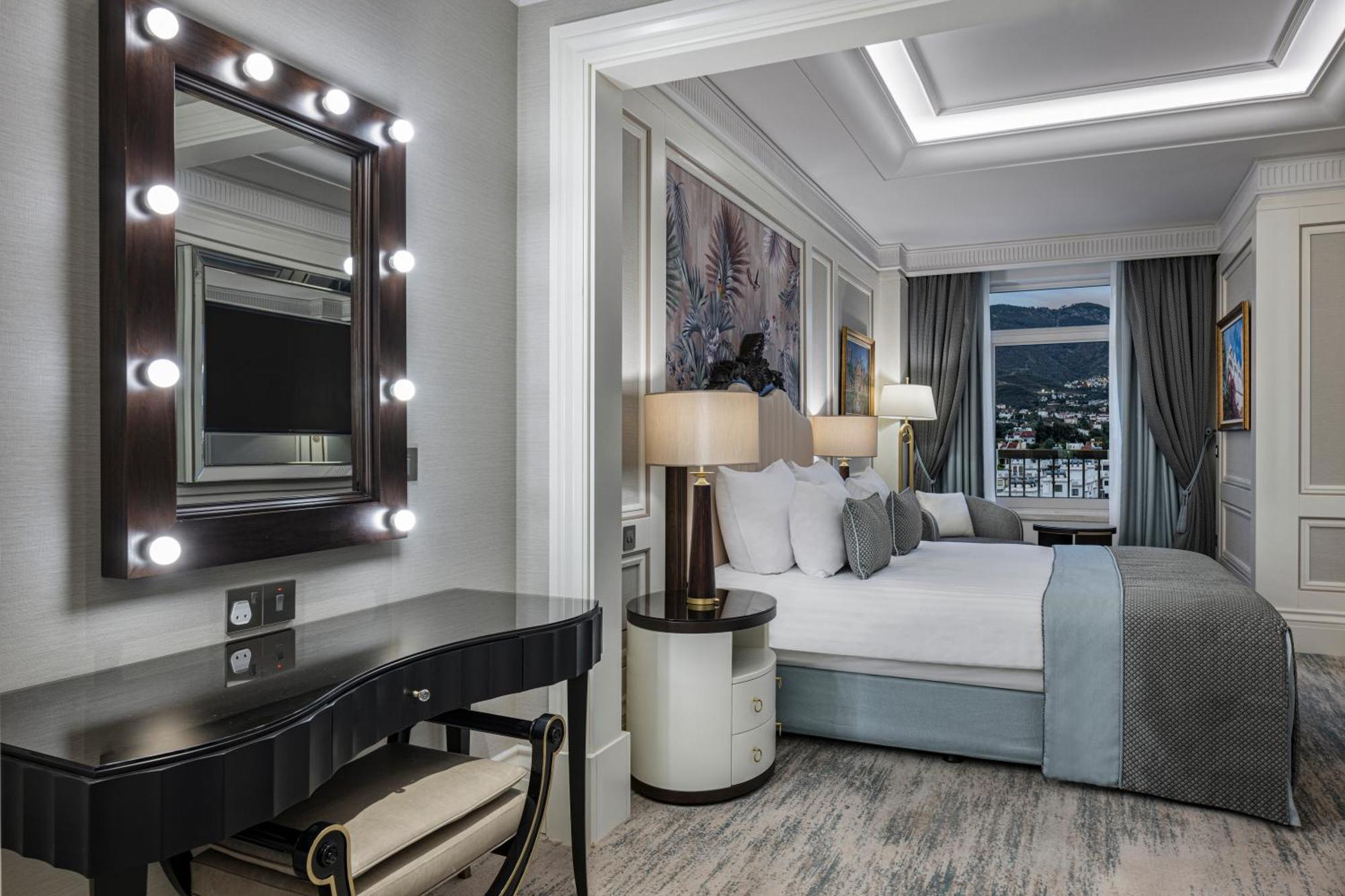 Merit Royal Diamond Hotel & Spa Karavas  外观 照片